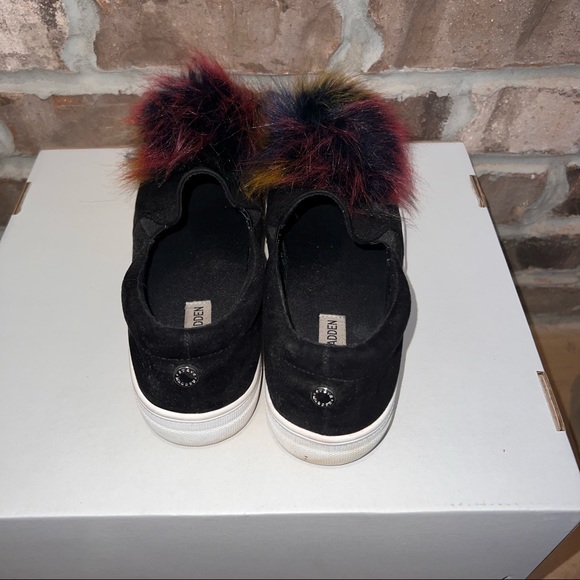 Steve Madden Puff Ball Shoes - Picture 6 of 6